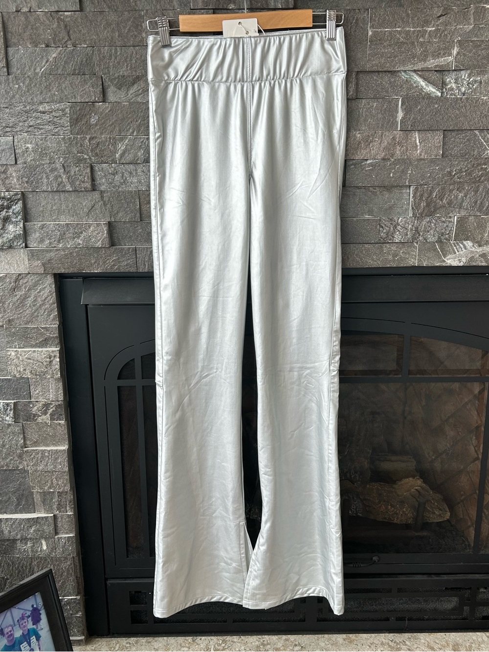 NWT! Show Me Your Mumu Nashville Pull-On Flare Pants in Metallic Silver - Picture 2 of 7